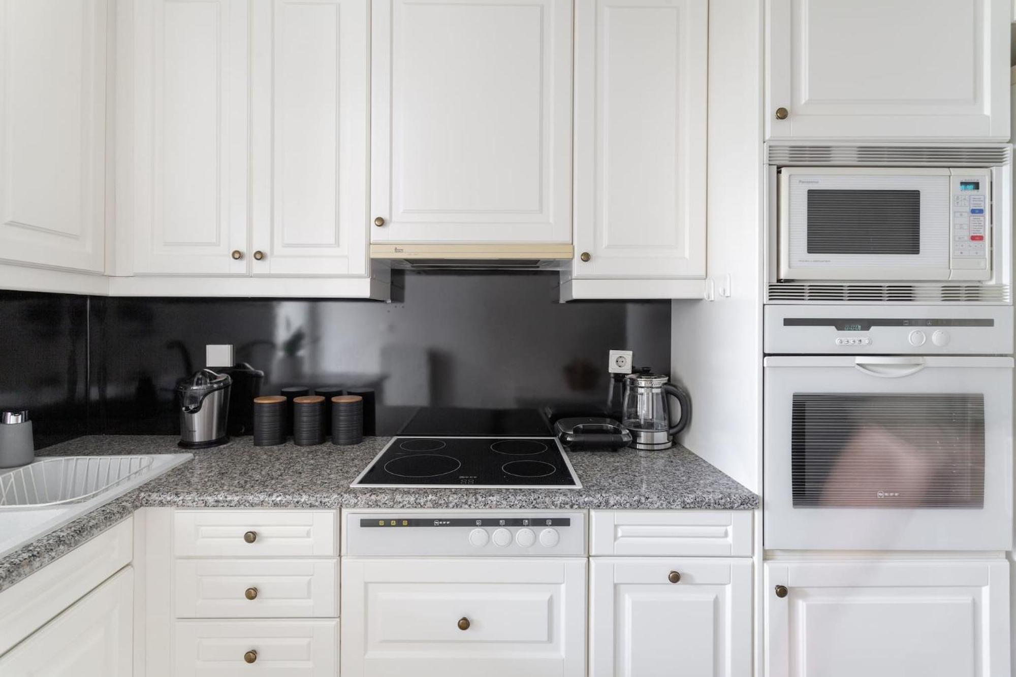Fresh Detailed Stylish Apartment At Acropolis アテネ エクステリア 写真