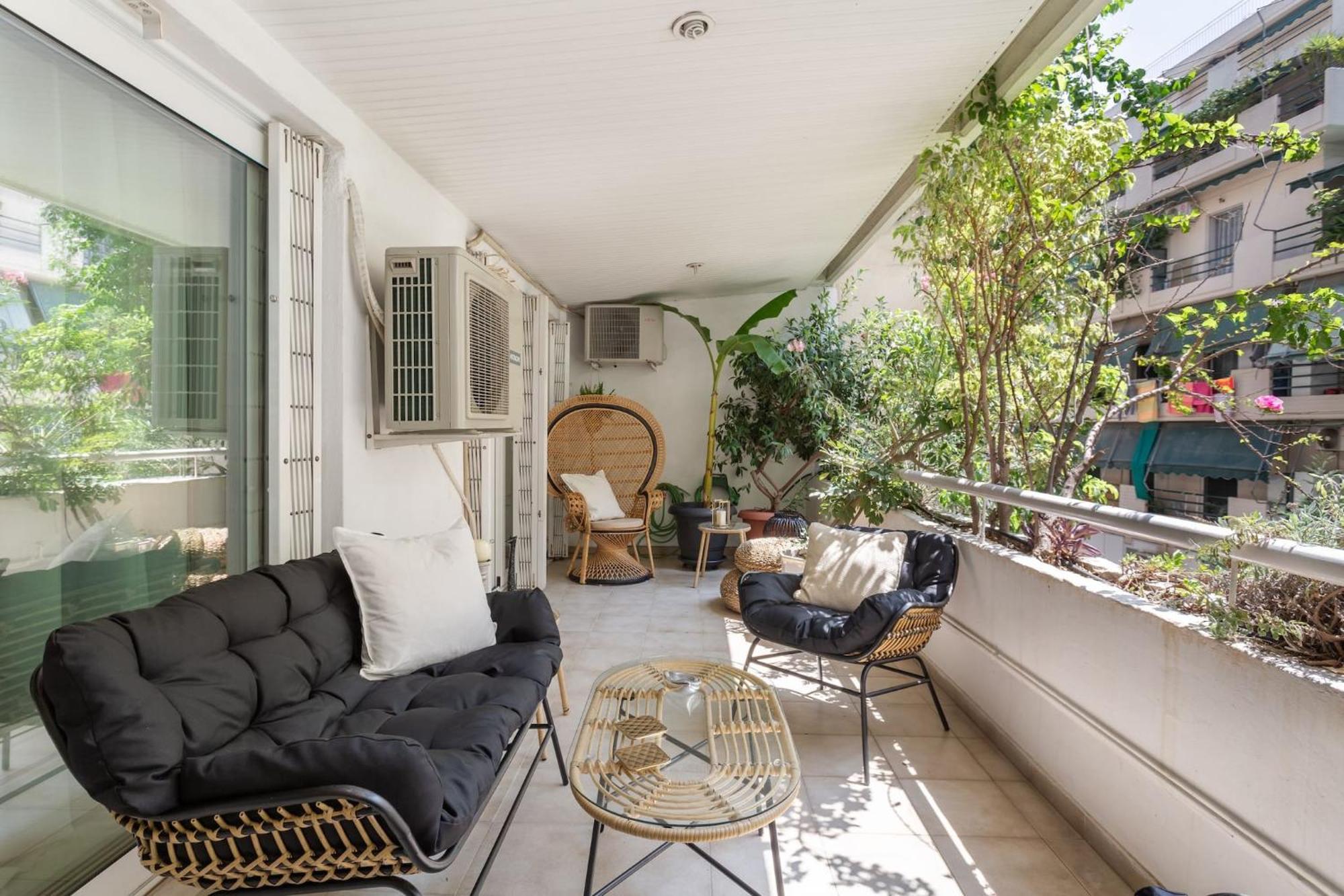 Fresh Detailed Stylish Apartment At Acropolis アテネ エクステリア 写真