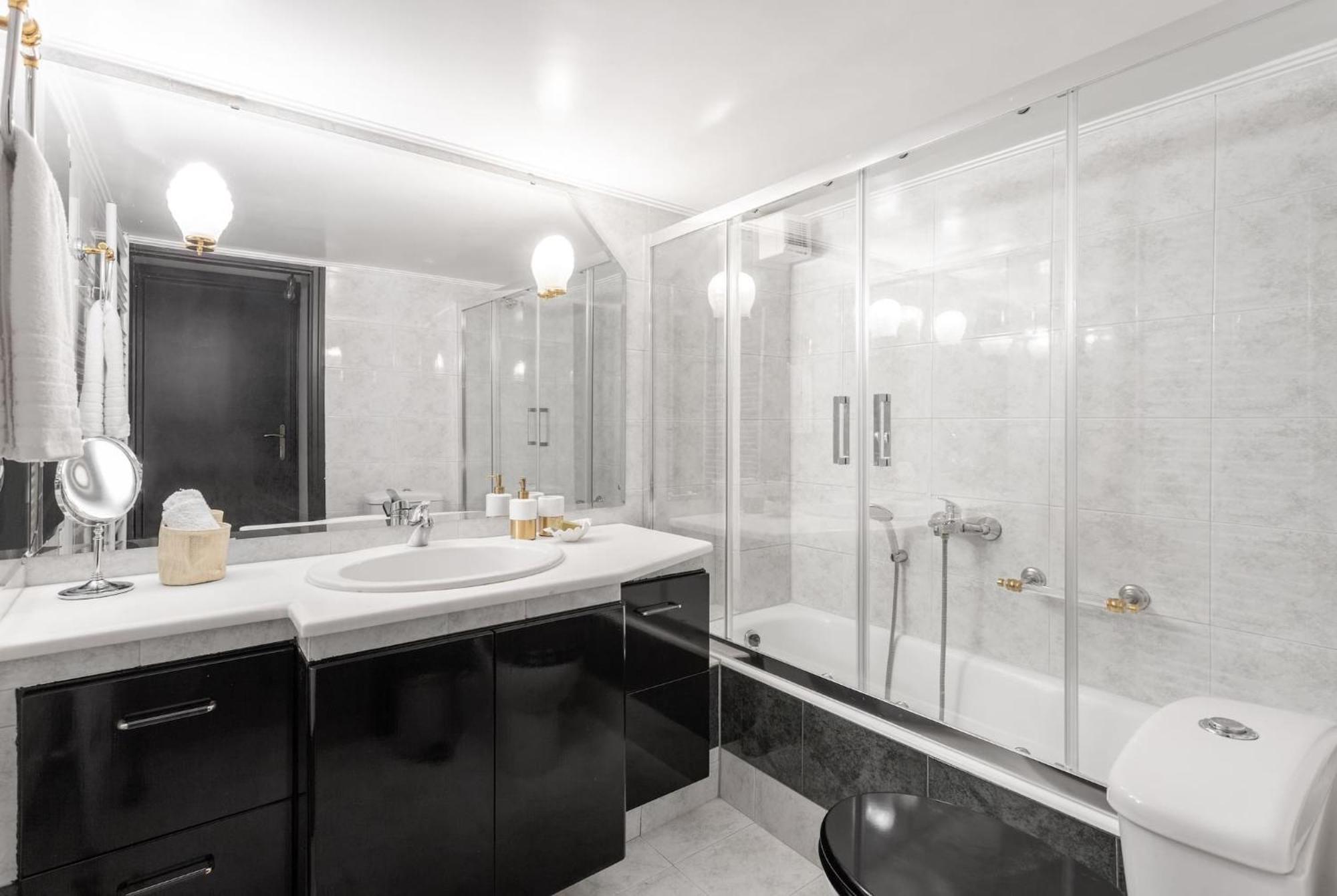 Fresh Detailed Stylish Apartment At Acropolis アテネ エクステリア 写真