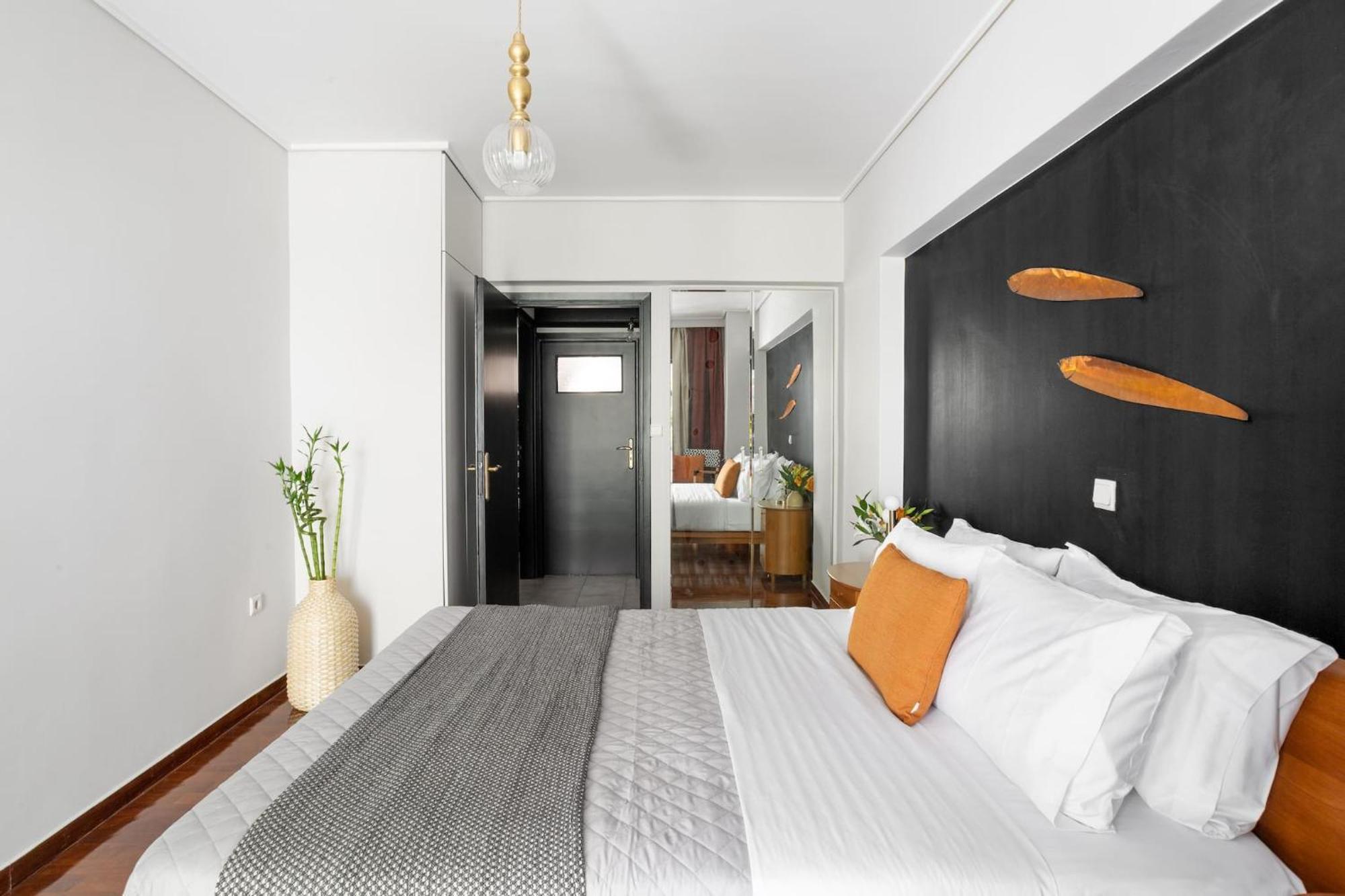 Fresh Detailed Stylish Apartment At Acropolis アテネ エクステリア 写真